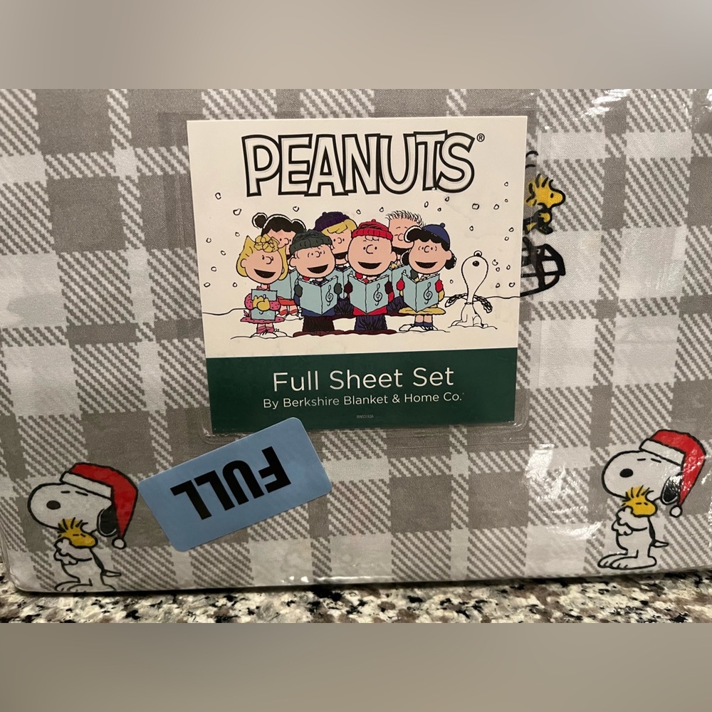 ⭐️ New! Berkshire x peanuts Christmas / winter snoopy full size sheet set